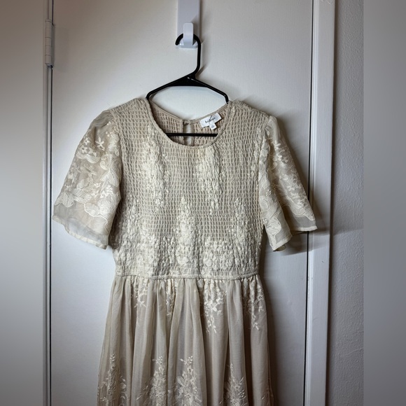 Bohme Alora Embroidered Floral Champagne Cream Tulle Maxi Dress Size Medium - Picture 5 of 16